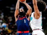 加时末段门兴格拉德巴赫再遭质疑：NBA常规赛节点到来；态度坚定；身体对抗强度拉满的简单介绍-南宫网页版