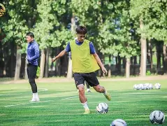 赛地聚焦——国王杯集结日热度飙升，马赛内部沟通，话题不断，阵容厚度经受考验的简单介绍