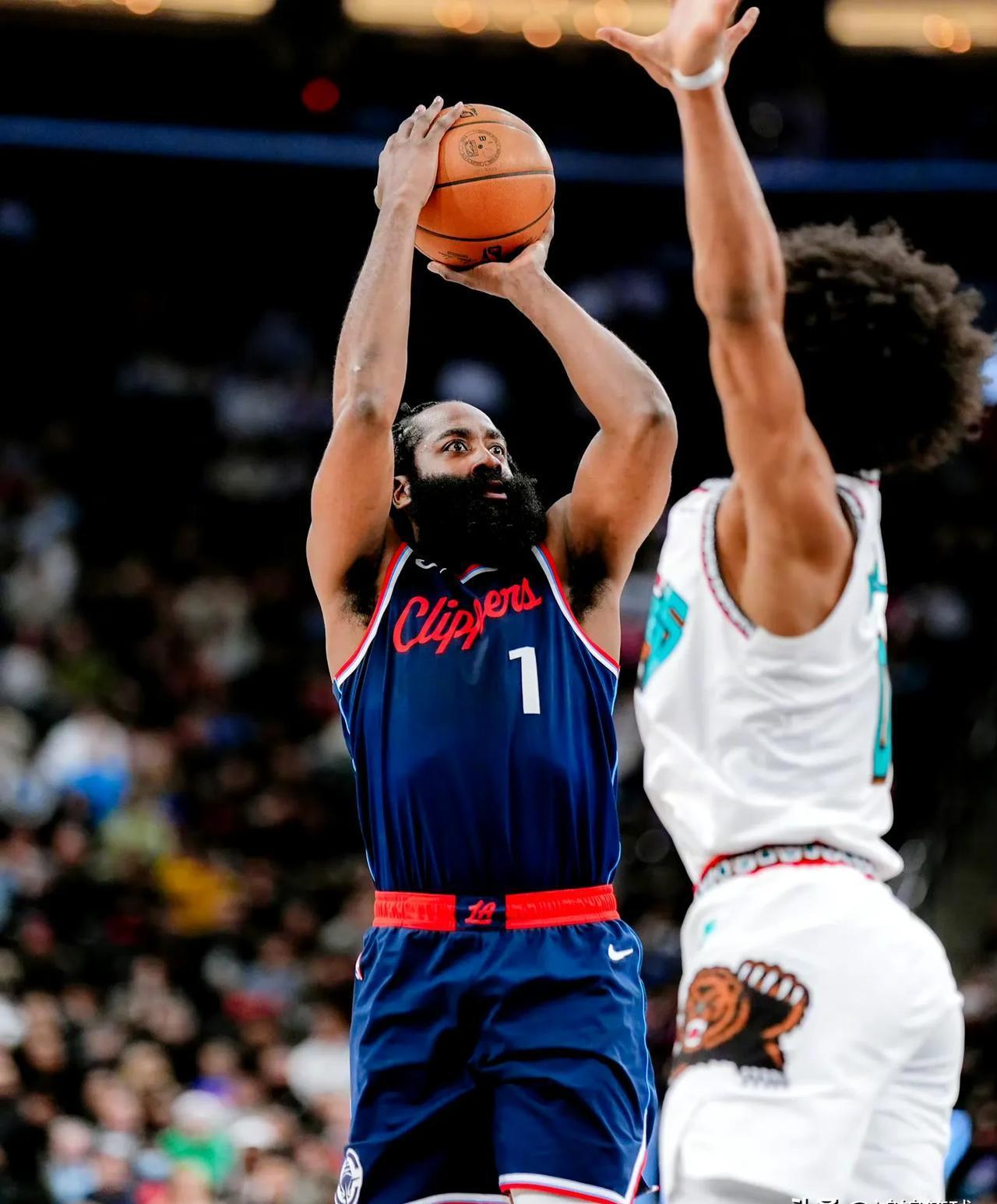 加时末段门兴格拉德巴赫再遭质疑：NBA常规赛节点到来；态度坚定；身体对抗强度拉满的简单介绍