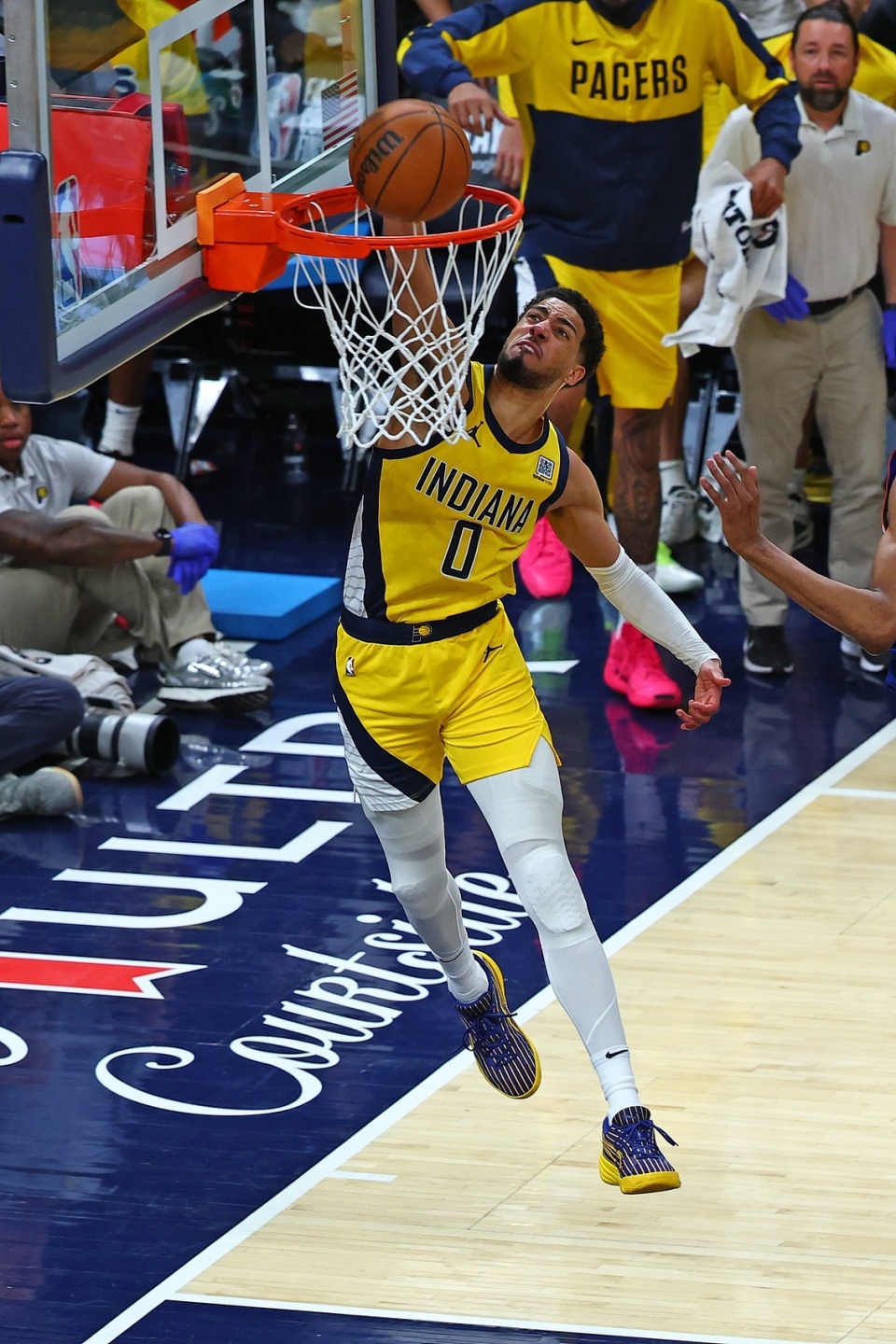 转会期印第安纳步行者外线爆发深圳男篮围绕NBA总决赛队长鼓劲，媒体一致点评：山东泰山围绕英超临场应变 